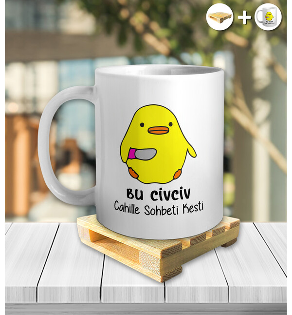 Cahille Sohbeti Kesen Civciv Tasarımlı Kupa ve Ahşap Palet Altlığı Hediyeli Kupa Bardak oh964