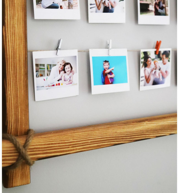 Kişiye Özel 12 Fotoğraflı  Kare Fotoğraf Çerçevesi