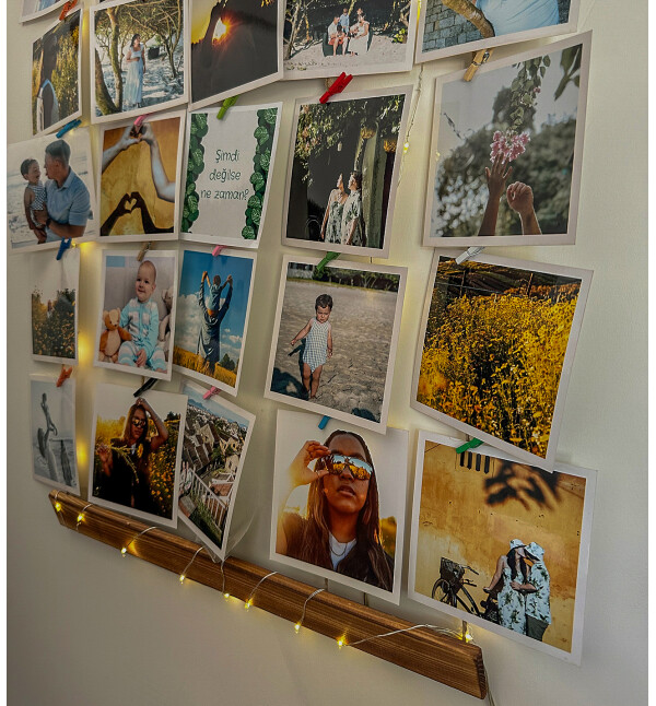 Kişiye Özel 25 Fotoğraflı Mandallı Jüt İpli 3 Mt Led Işıklı Masif Ahşap Fotoğraf Askısı