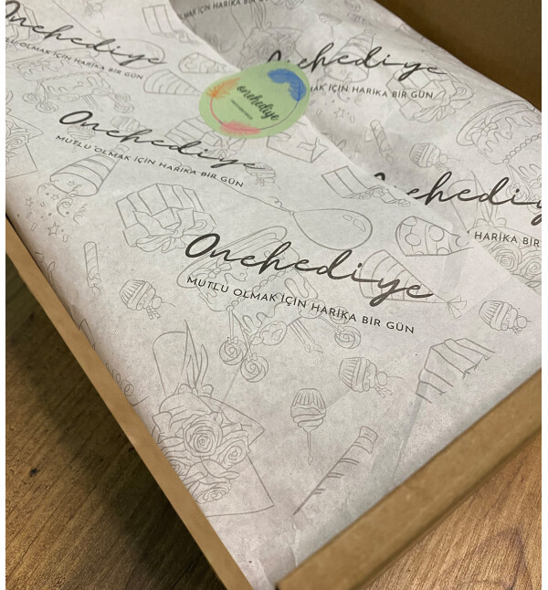 Kişiye Özel İsimli Ayıcık Tasarımlı Kupa Ayıcık ve Ayıcık Mum Hediye Kutusu