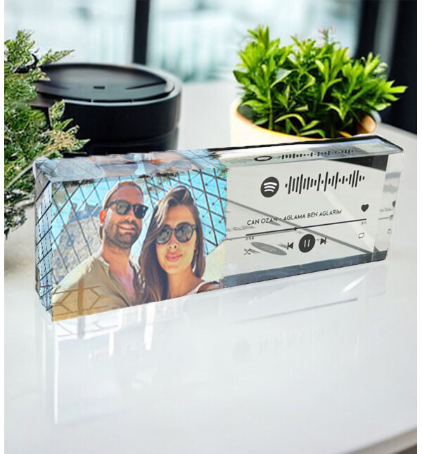 Kişiye Özel Tasarlanan Fotoğraflı Spotify Şarkı Barkodlu Kalın Akrilik Masaüstü Fotoğraf Çerçevesi Plaket