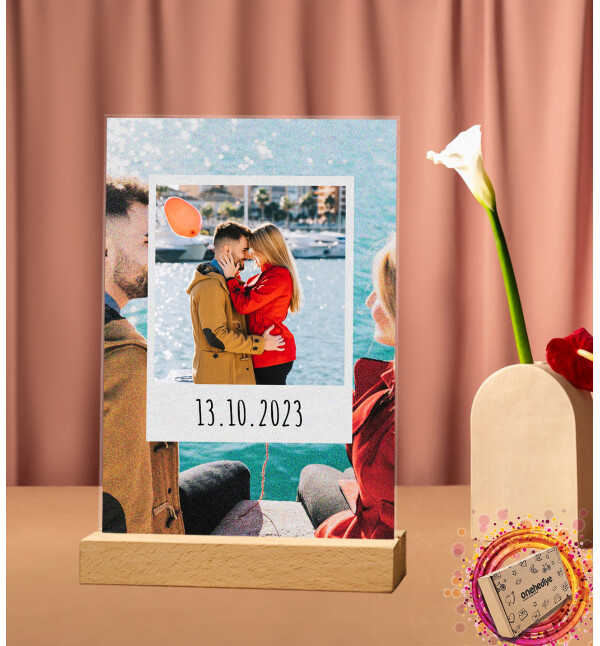 Kişiye Özel 2 Fotoğraflı Tarihli Polaroid Tasarım Masaüstü Plak Fotoğraf Çerçevesi