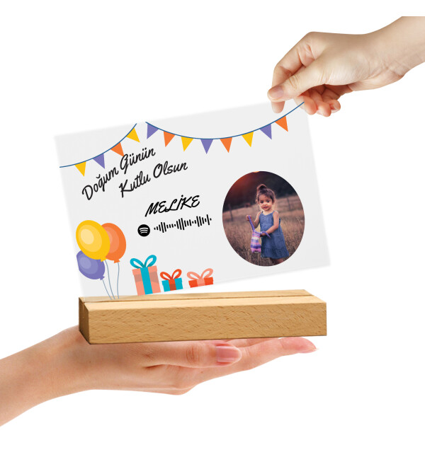 Kişiye Özel Fotoğraflı Kendin Tasarla İsimli ve Mesajlı Tablo Doğum Günü Hediyesi Doğum Günü Parti Masa Süsü Spotify Barkodlu Fotoğraf Çerçevesi