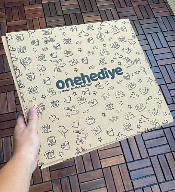 Kişiye Özel Kendin Tasarla Kalp Tasarım Fotoğraflı Spotify Şarkı Barkodlu Fotoğraf Çerçevesi