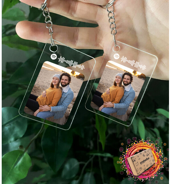 Kişiye Özel Tasarlanan Fotoğraflı Spotify Barkodlu 2 Adet Anahtarlık