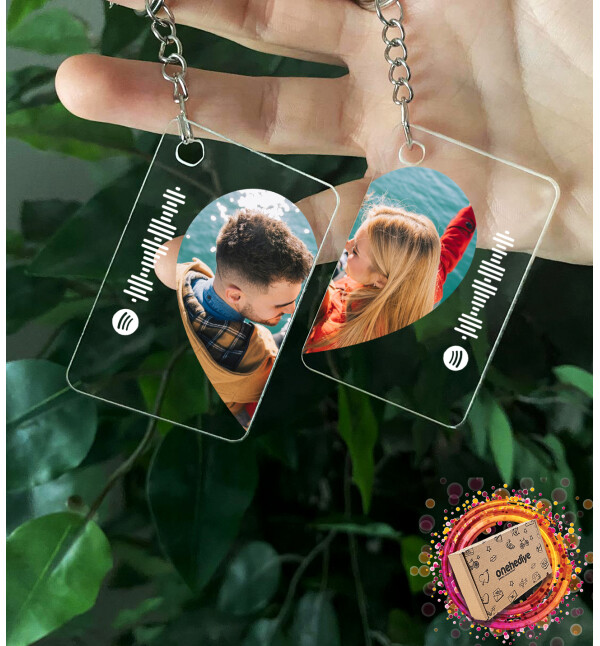 Kişiye Özel Tasarlanan Fotoğraflı Spotify Barkodlu Kalp Tasarım 2 Adet Anahtarlık