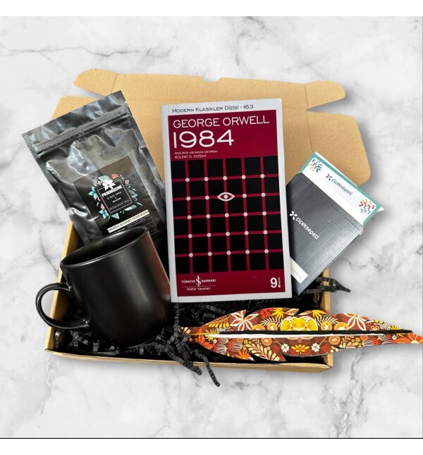 Kitap Seçmeli Filtre Kahve Siyah Kupa Tütsü Hediye Seti