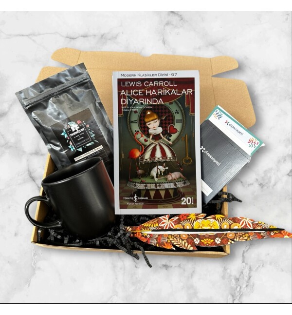 Kitap Seçmeli Filtre Kahve Siyah Kupa Tütsü Hediye Seti